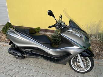 Piaggio X10 125 - 2