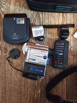 Digitální videokamera Sony Handycam DCR-PC100 Mini DV. - 2