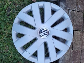 Prodám kryty kol ( poklice ) original VW 15" .. - 2