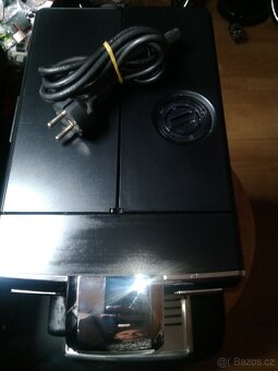 Kávovar Saeco Incanto - 2