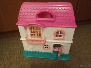 Domeček pro panenky - 2