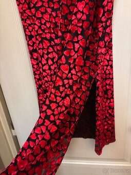 Košilka na spaní se srdíčky ve.L - 2