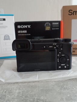 Sony Alpha A6400 - 2