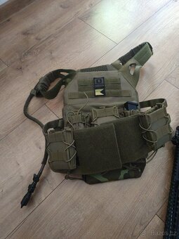 Zbraň airsoft + vybavení - 2