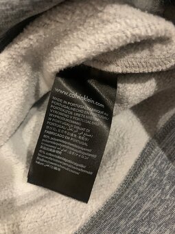 Calvin Klein mikina - 2