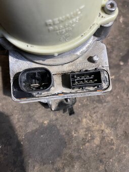 DACIA DUSTER ——-SERVO CERPADLO - 2