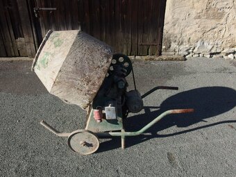 Stavební míchačka - 2