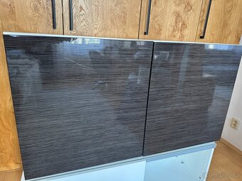 Skříňka IKEA Besta s dvířky - 2