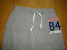 bavlněné dívčí tepláky - zn. YD - vel. 140 - 2