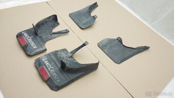 Toyota Land Cruiser 73 – Zástěrky - 2