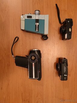 Staré fotoaparáty a kamery - 2