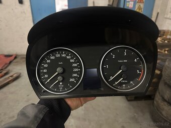 Bmw e90/91 budiky velke - 2