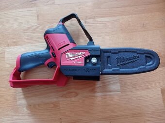 Nová pilka Milwaukee M12 FHS - 2