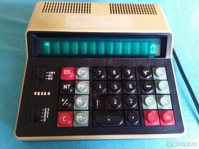 Kalkulačky Tesla,Hodinky,pinponk mičky,autičko,hry - 2