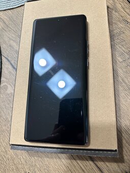 Motorola Edge 40 Pro - 2