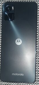 Mobilní telefon Motorola e22, 4/64GB, nová baterka, pěkný. - 2