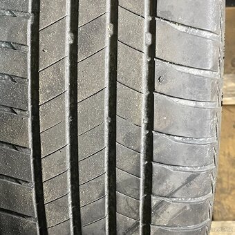 Letní pneu 215/55 R17 94V Bridgestone 4mm - 2