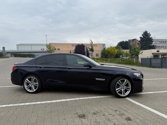 BMW 730 D model F01 M-Paket - 2