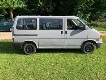 VW T4 2.5i Syncro 9 míst 85kw - 2