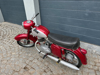 Motocykl Jawa 250 (vývozní) - 2