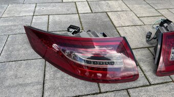 zadní světla Porsche 911, model 997 - 2