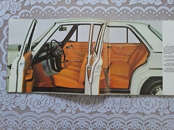 Mercedes Benz 220, 230 firemní prospekt z roku 1970 - 2
