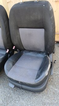 Wolckwagen golf 4 předni sedačky - 2