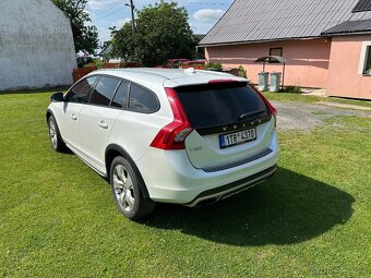 VOLVO V60 CROSS COUNRY 2.5T, 187 Kw, 5VÁLEC, LPG, AUTOMAT - 2