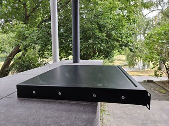 Adam Hall 1U rack šuplík - 2
