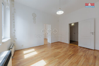 Pronájem bytu 2+1, 48 m² ul. Závodu míru, Karlovy Vary - 2