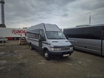 Irisbus Iveco Daily 19+1+1 3.0 hpi kolečkový tachograf - 2