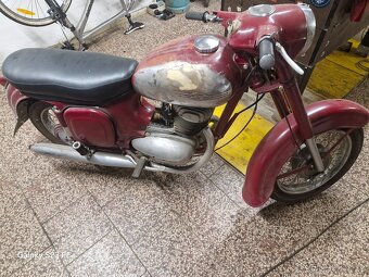 Jawa 250/559 s platnéma doklady - 2