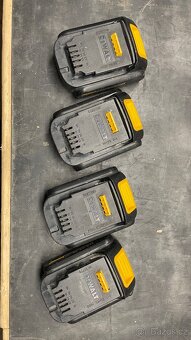 Dewalt baterie 14V - 2