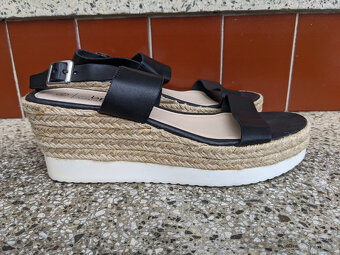Dámské sandály/espadrilky s podpatkem vel. 40 značky Bonprix - 2