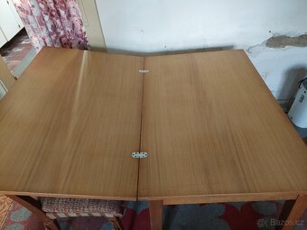 Jídelní stůl + židle - 2