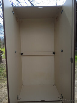 Prodej šatní skříně - 2