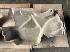 KOUPÍM interiér kufru na W124 - 2