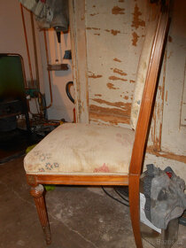 stará židle - 2