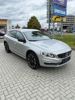 Volvo V60 Cross Country AWD—D4 2.4 140kw—AUTOMAT—2015– - 2