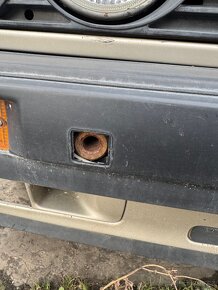 BMW e30 záslepka nárazníku - 2