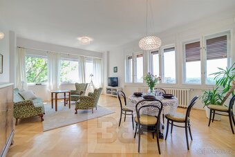 Nádherná prvorepubliková vila na unikátním místě v obci Nosi - 2