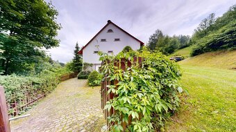 Velkorysé hospodářské stavení v překrásné přírodě - 2
