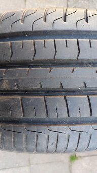 AVON 235/65 R17 - 2
