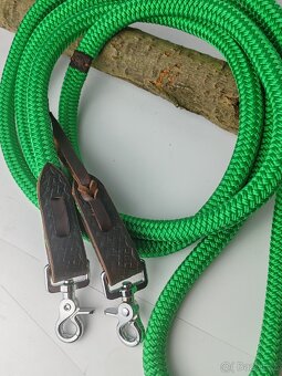 Zelené otěže se zdobenou kůží - 2