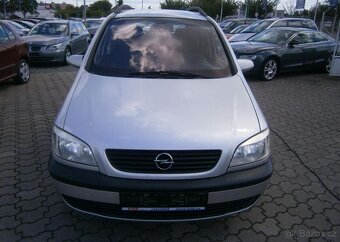 Opel Zafira 1.6i 74kw,7míst,klima benzín manuál 74 kw - 2