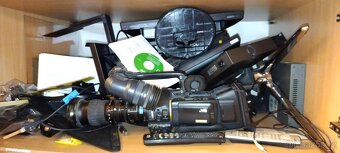 Prodáme vyřazenou techniku tv studia - 2