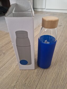 Nová skleněná sportovní modrá láhev Kai 540 ml s dř.víkem - 2