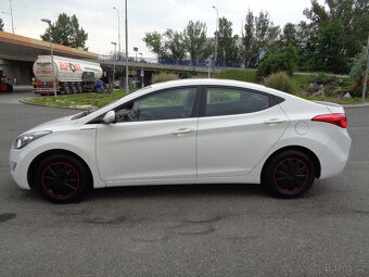 HYUNDAI ELANTRA 1.6i KOUPENO ČR,1.MAJITEL - 2