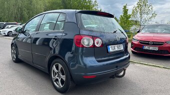 Volkswagen golf plus - bouraný - 2