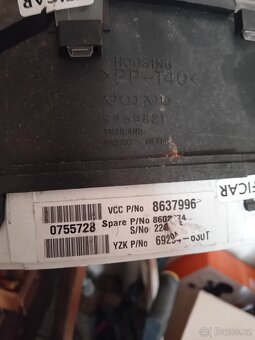 8637996 přístrojová deska volvo - 2
